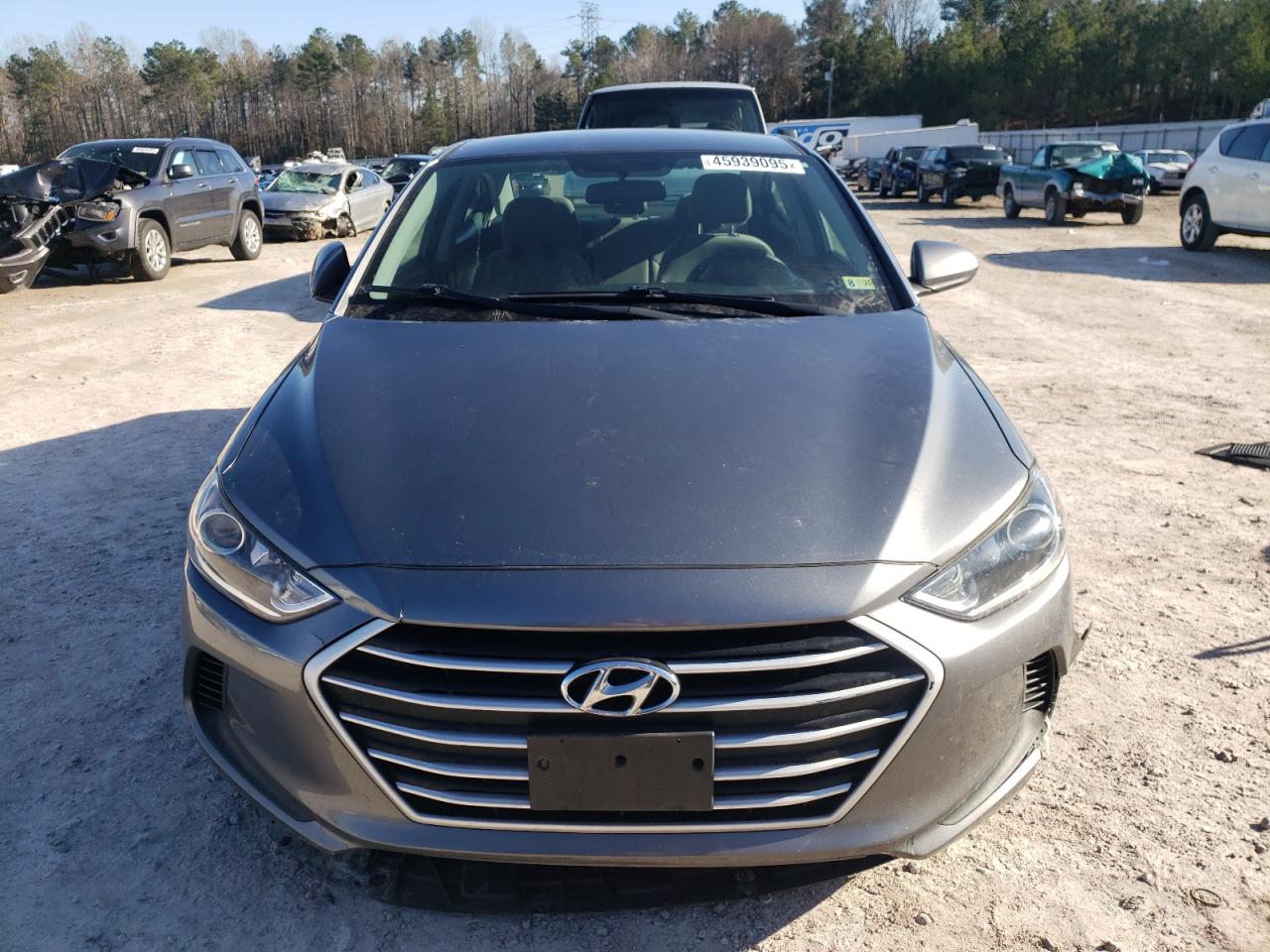 2018 Hyundai Elantra - Image 5