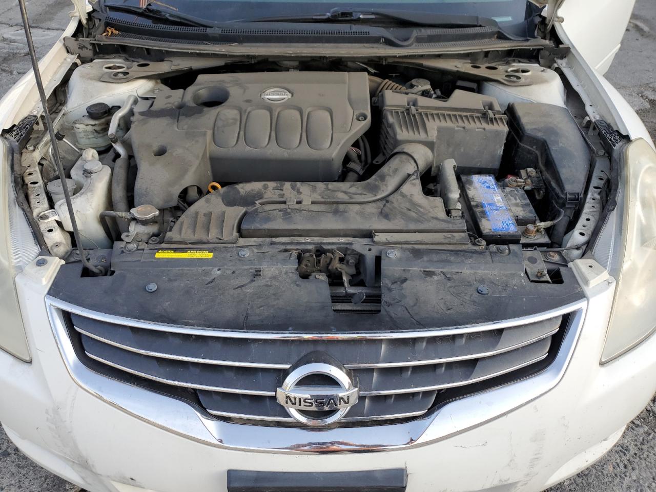 2012 Nissan Altima - Image 11