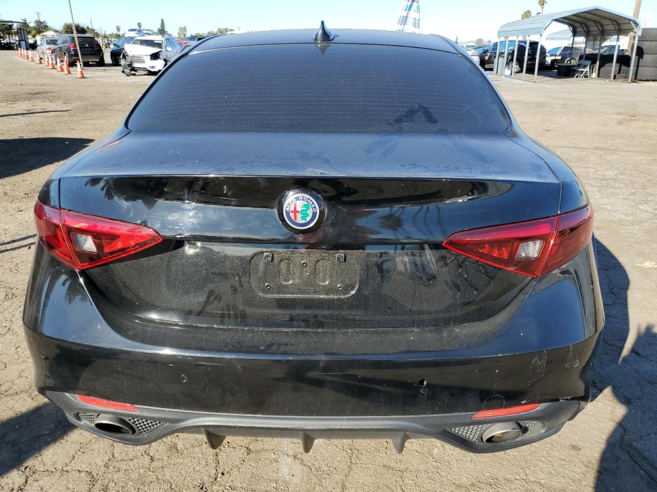 2017 Alfa Romeo Giulia - Image 6