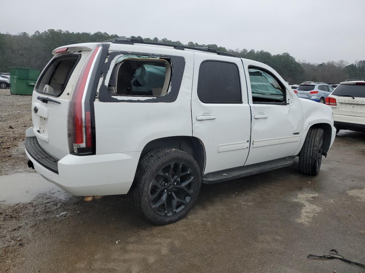 2013 Chevrolet Tahoe - Image 3