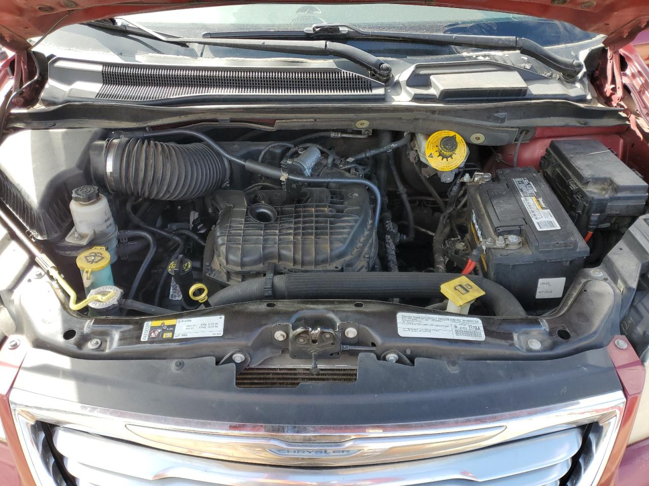 2015 Chrysler Town & Country - Image 13