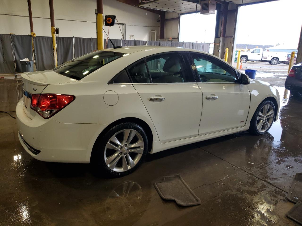 2012 Chevrolet Cruze - Image 3