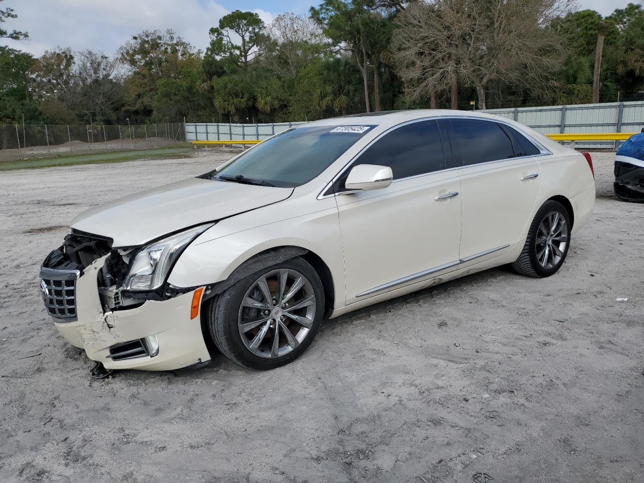 2013 Cadillac XTS - Image 1