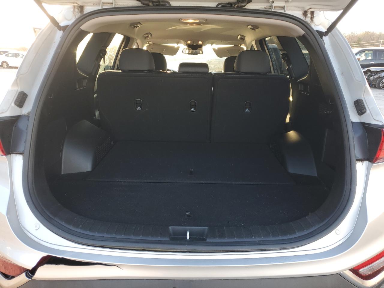 2019 Hyundai Santa Fe - Image 6