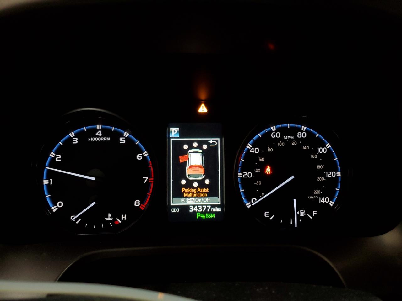 2018 Toyota RAV 4 - Image 9