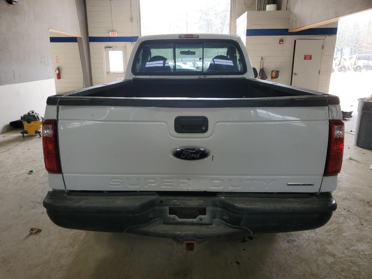 2003 Ford F250 - Image 6
