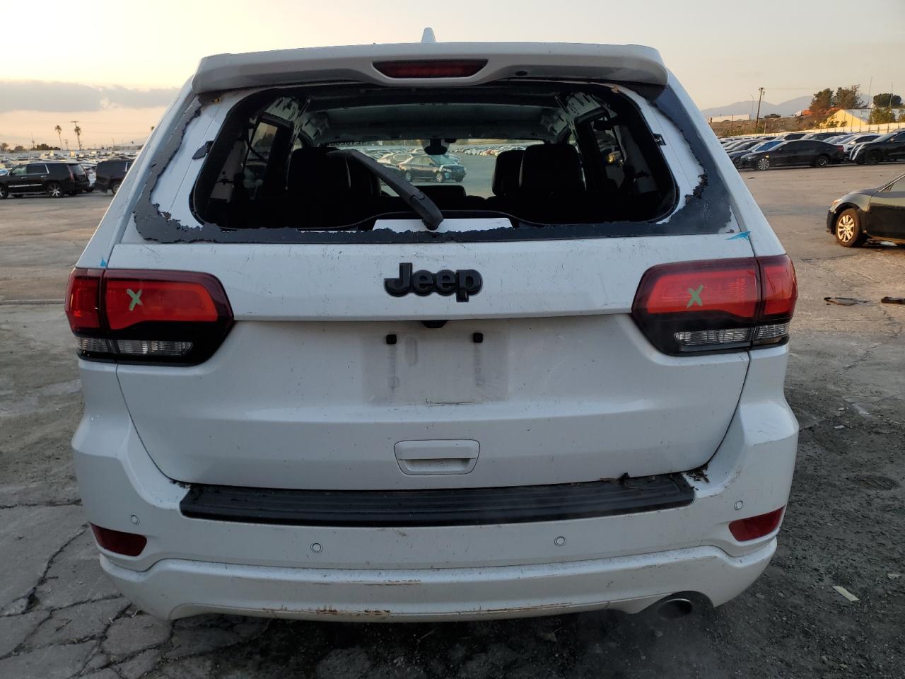 2019 Jeep Grand Cherokee - Image 6