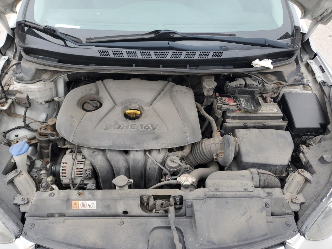 2015 Hyundai Elantra - Image 11