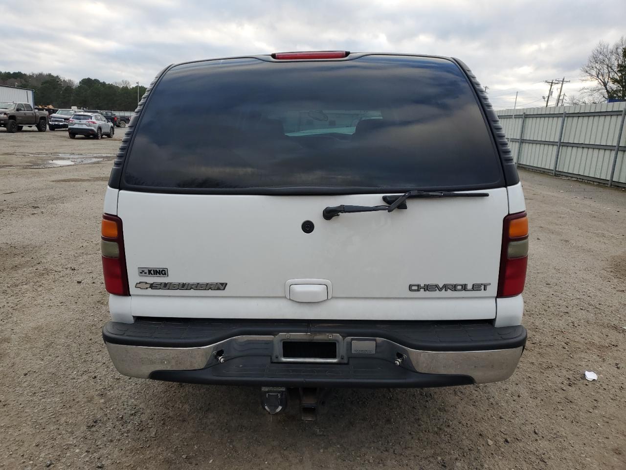 2003 Chevrolet Suburban - Image 6