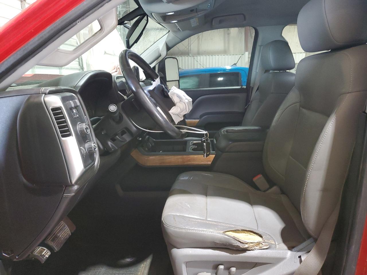 2015 Chevrolet Silverado - Image 7