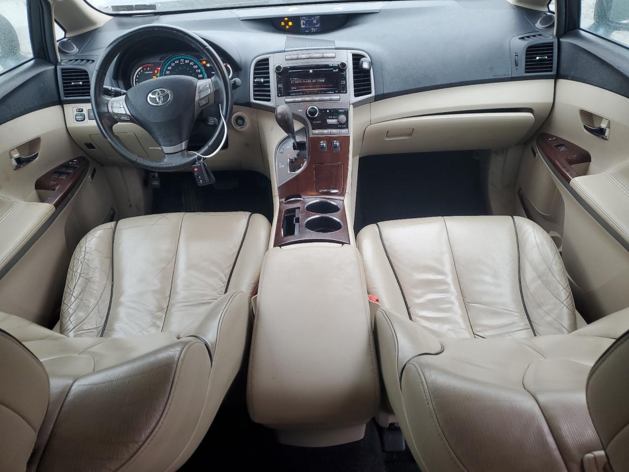 2011 Toyota Venza - Image 8