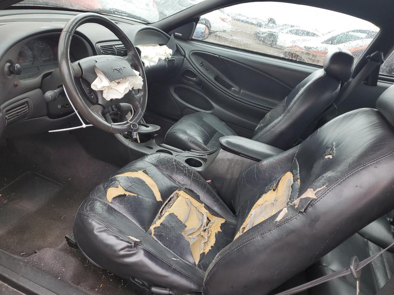 2002 Ford Mustang - Image 8