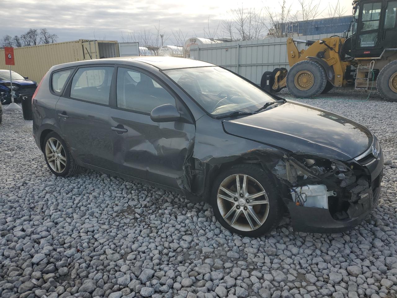 2009 Hyundai Elantra - Image 4