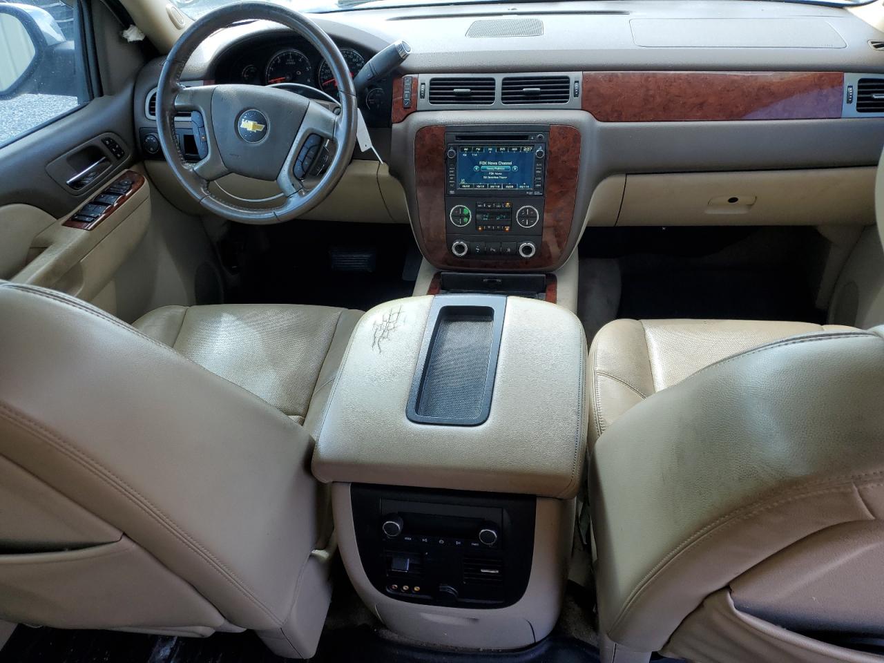 2011 Chevrolet Avalanche - Image 8