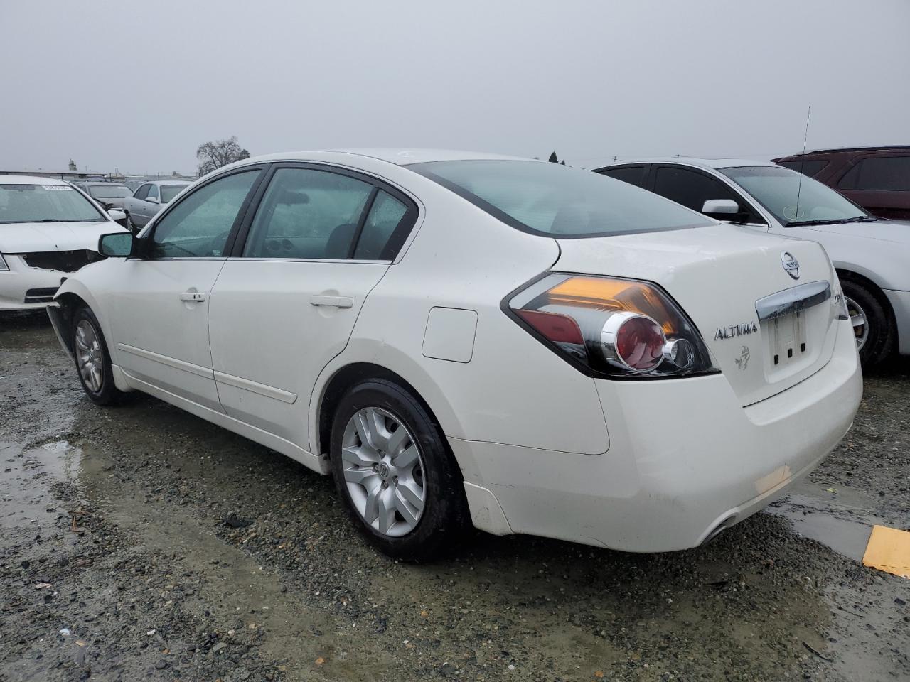2011 Nissan Altima - Image 2