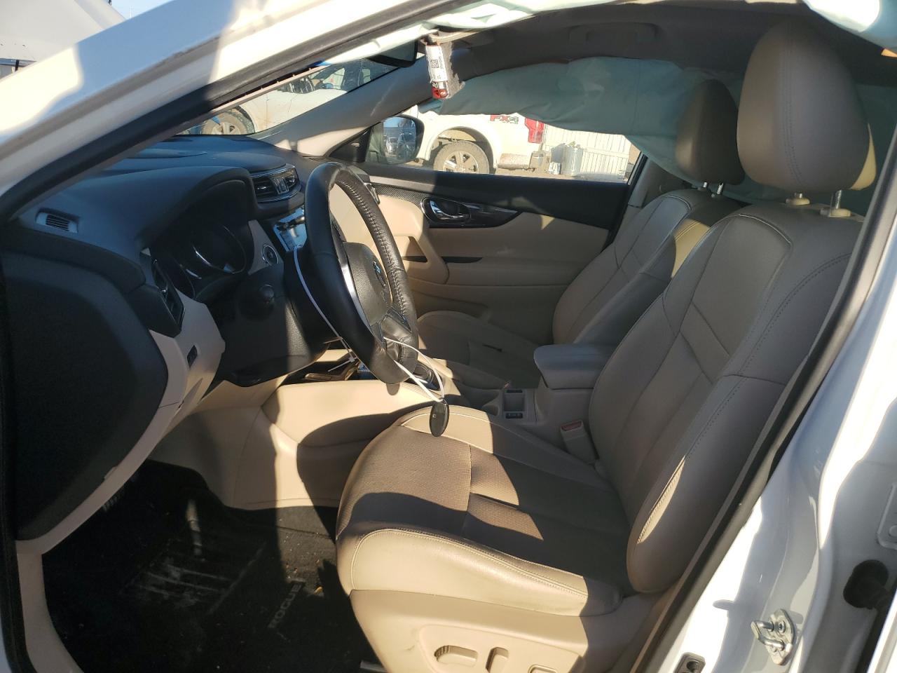 2020 Nissan Rogue - Image 7