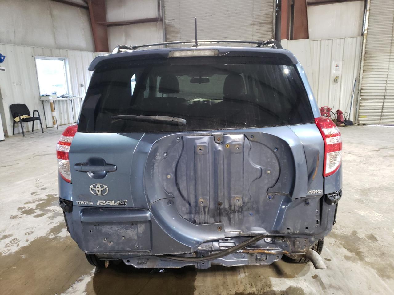 2010 Toyota RAV 4 - Image 6