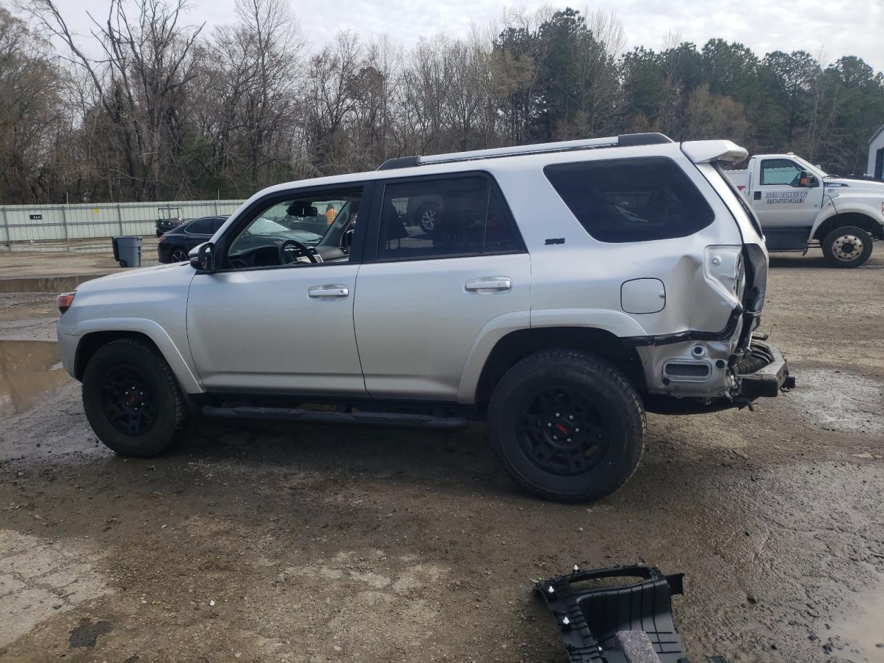 2022 Toyota 4Runner - Image 2