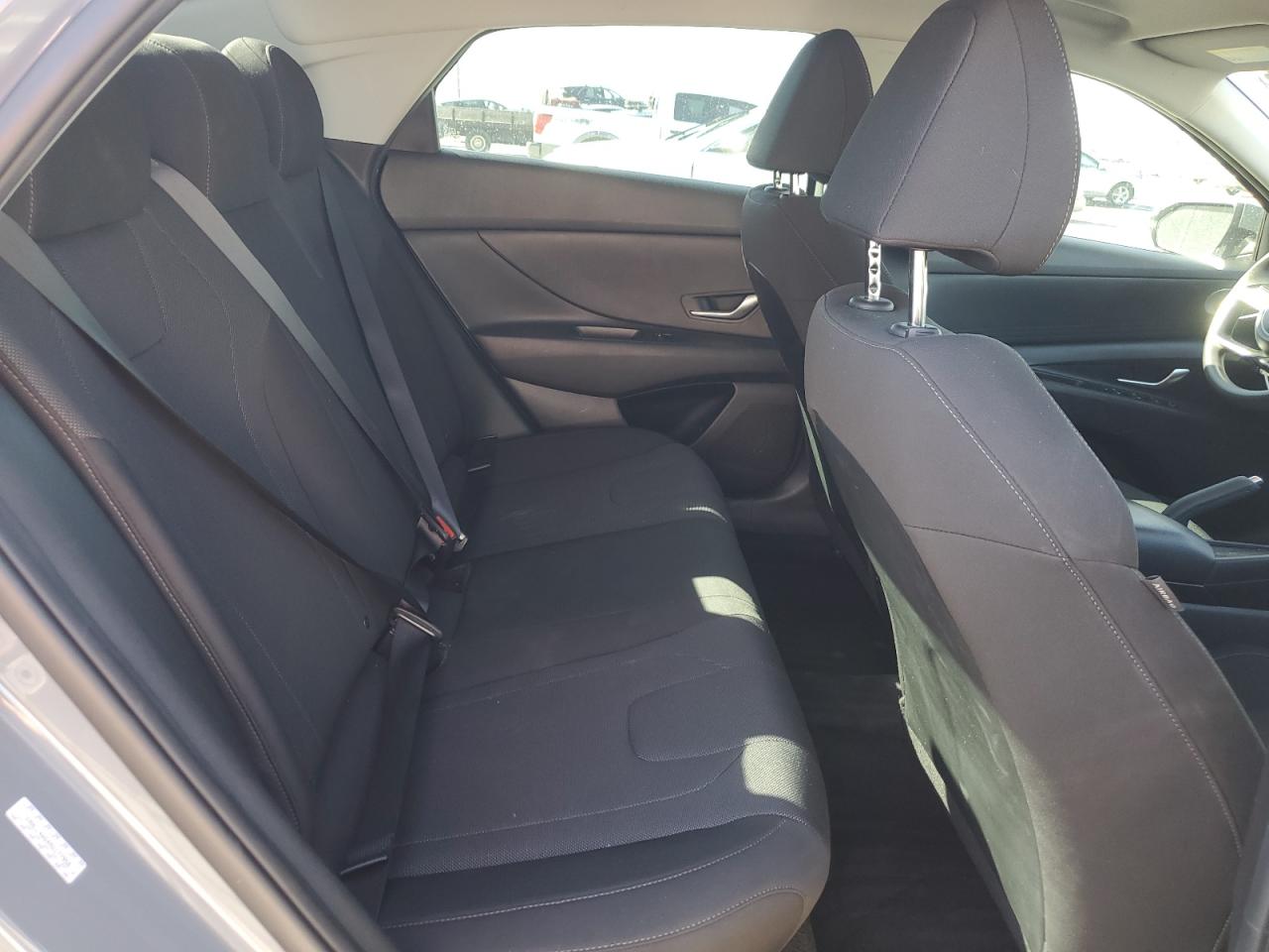 2021 Hyundai Elantra - Image 10