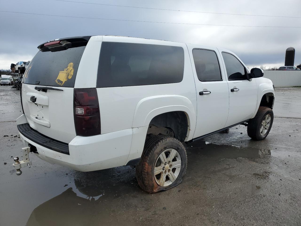 2008 Chevrolet Suburban - Image 3