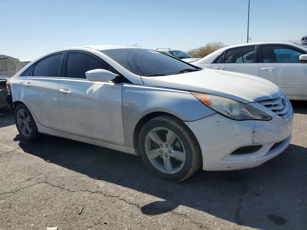 2011 Hyundai Sonata - Image 4
