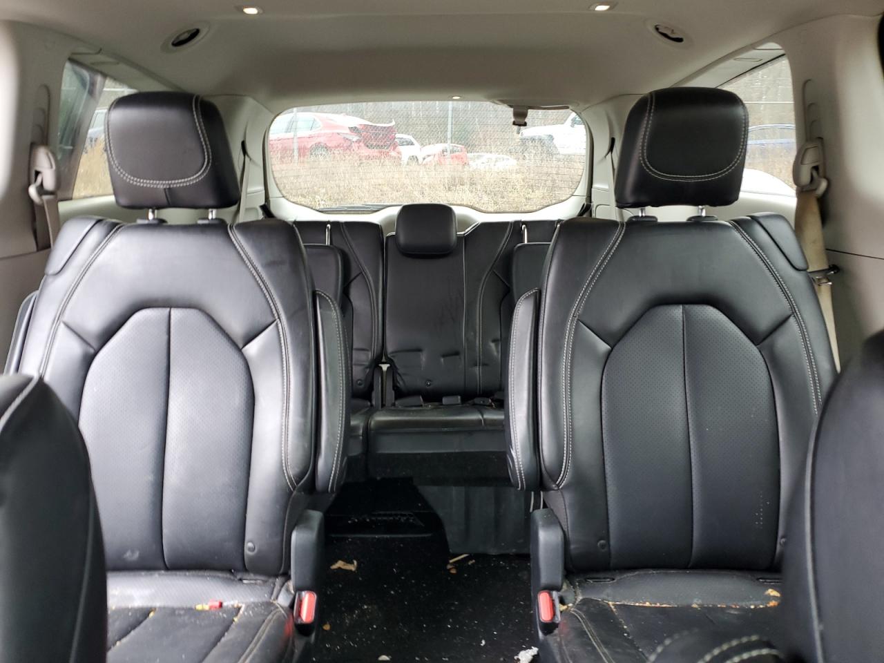 2020 Chrysler Voyager - Image 10