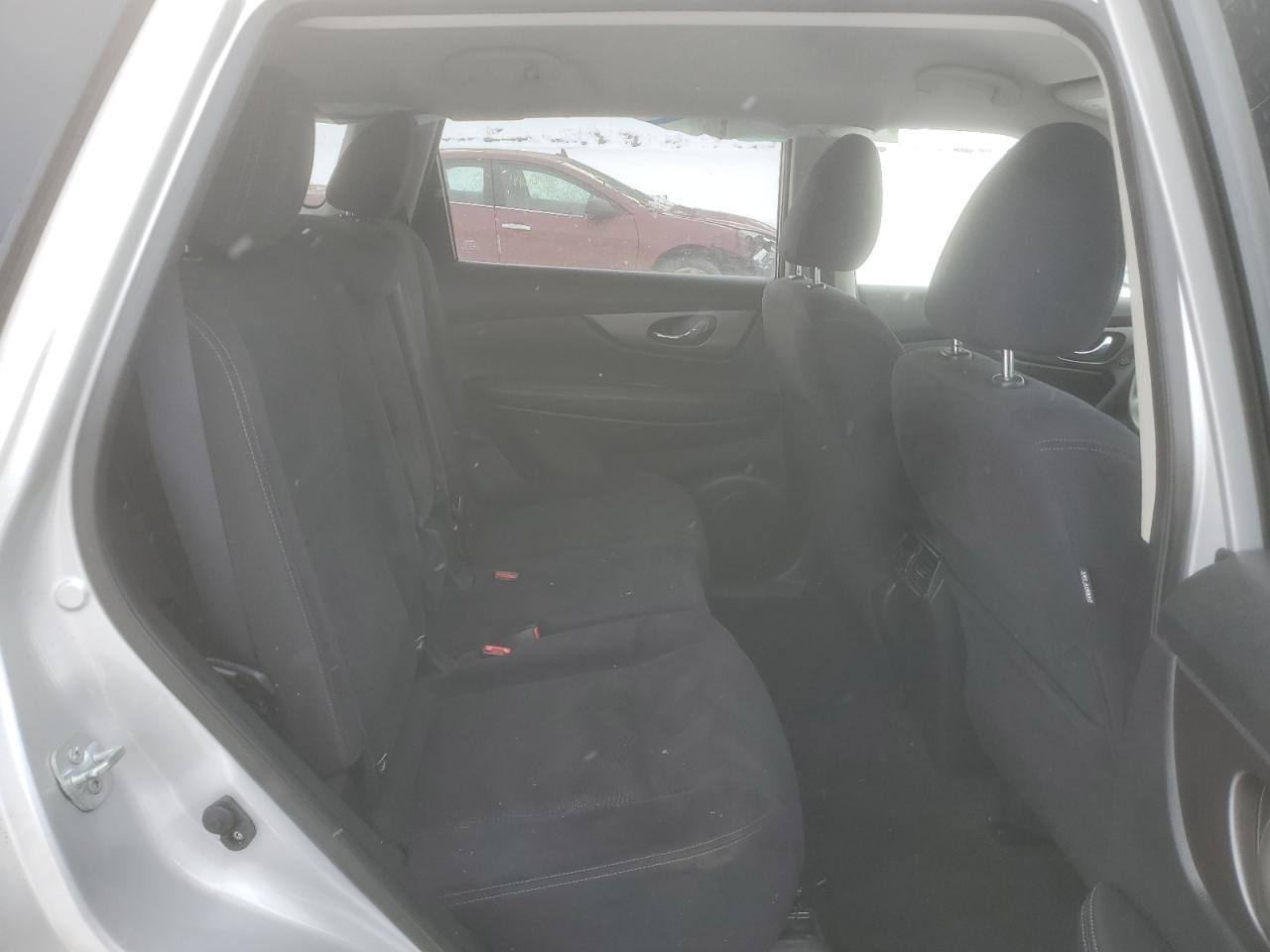 2016 Nissan Rogue - Image 11