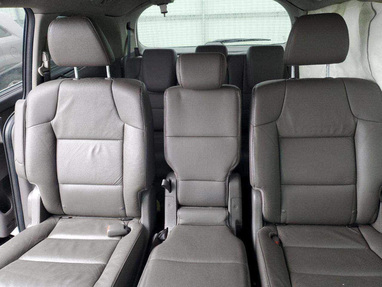 2011 Honda Odyssey - Image 10
