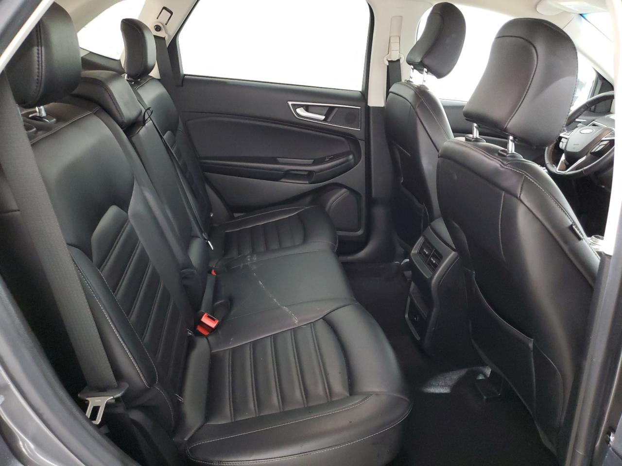 2023 Ford Edge - Image 11