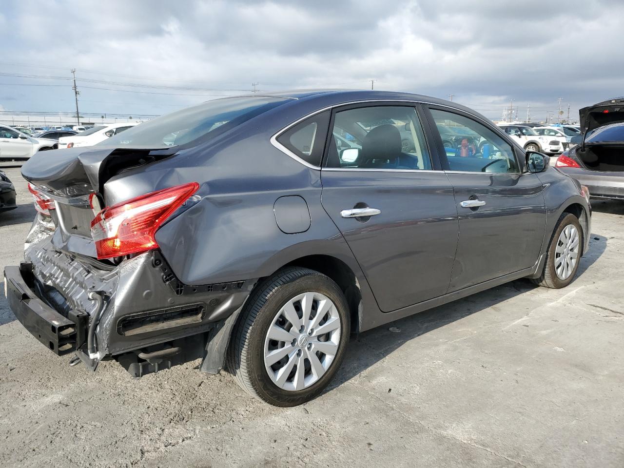 2016 Nissan Sentra - Image 3
