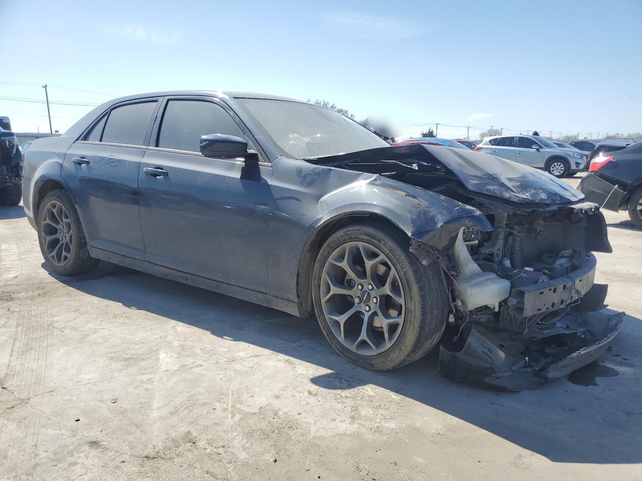 2016 Chrysler 300 - Image 4