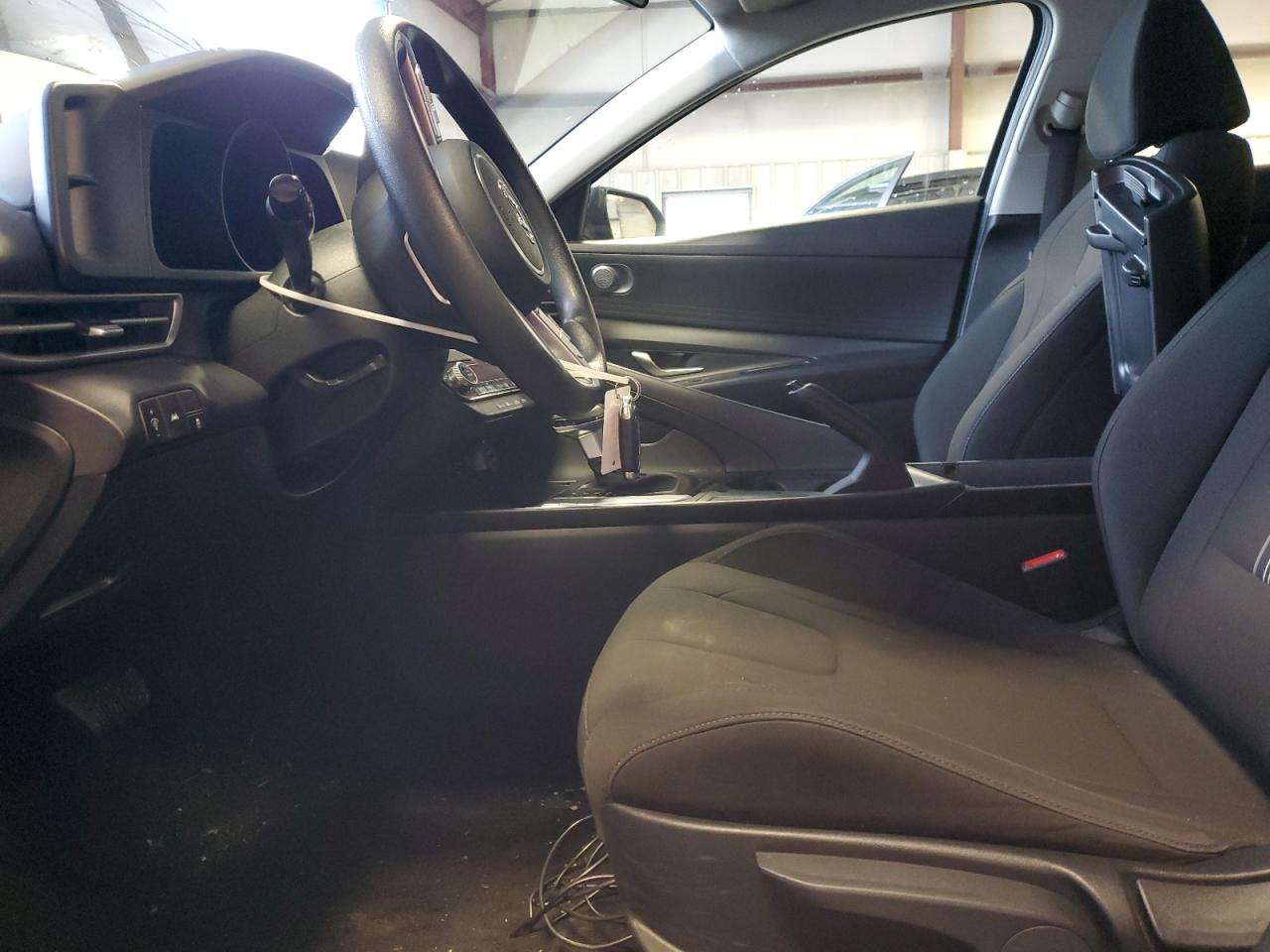 2021 Hyundai Elantra - Image 7