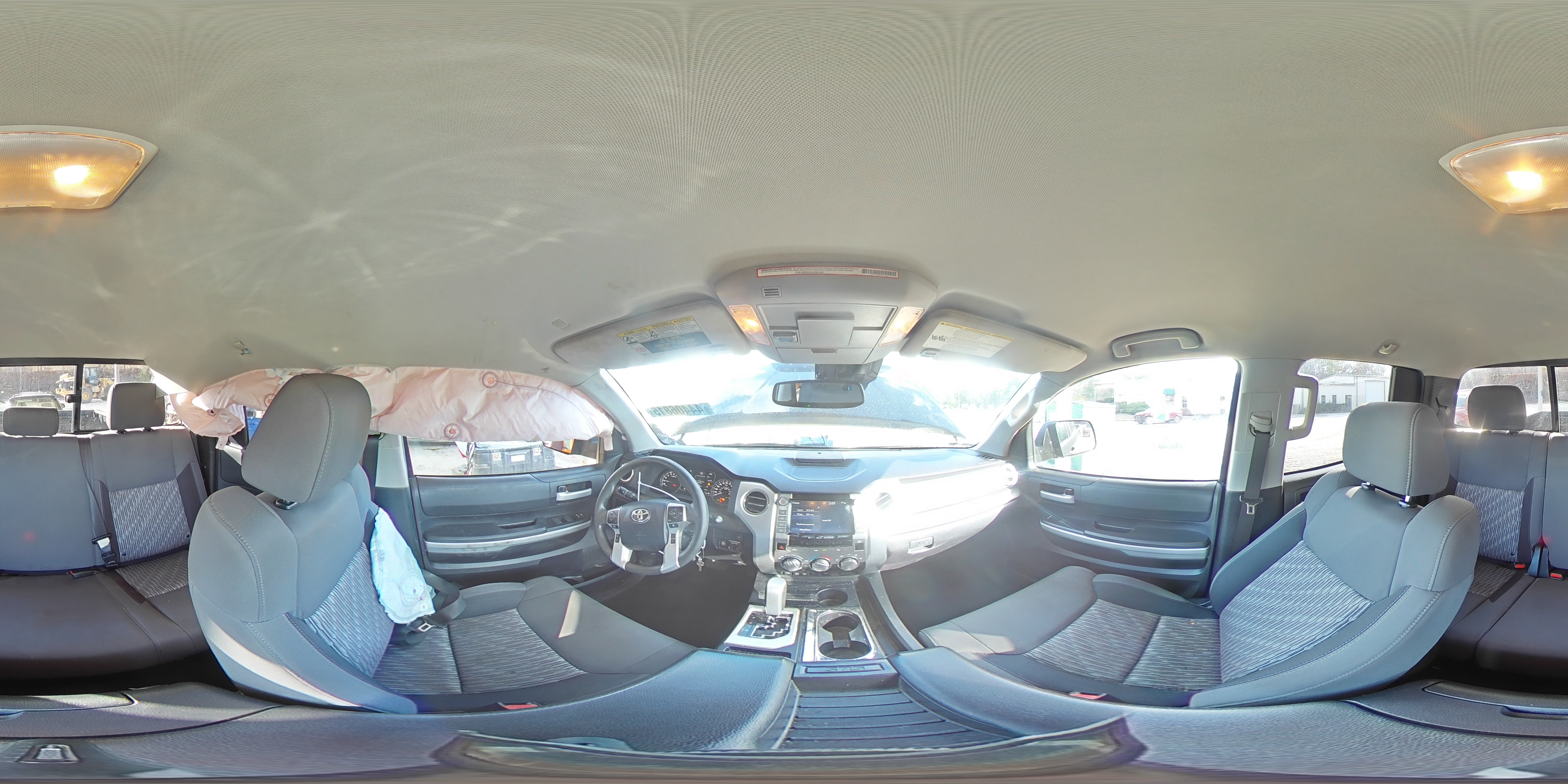 2021 Toyota Tundra - Image 13