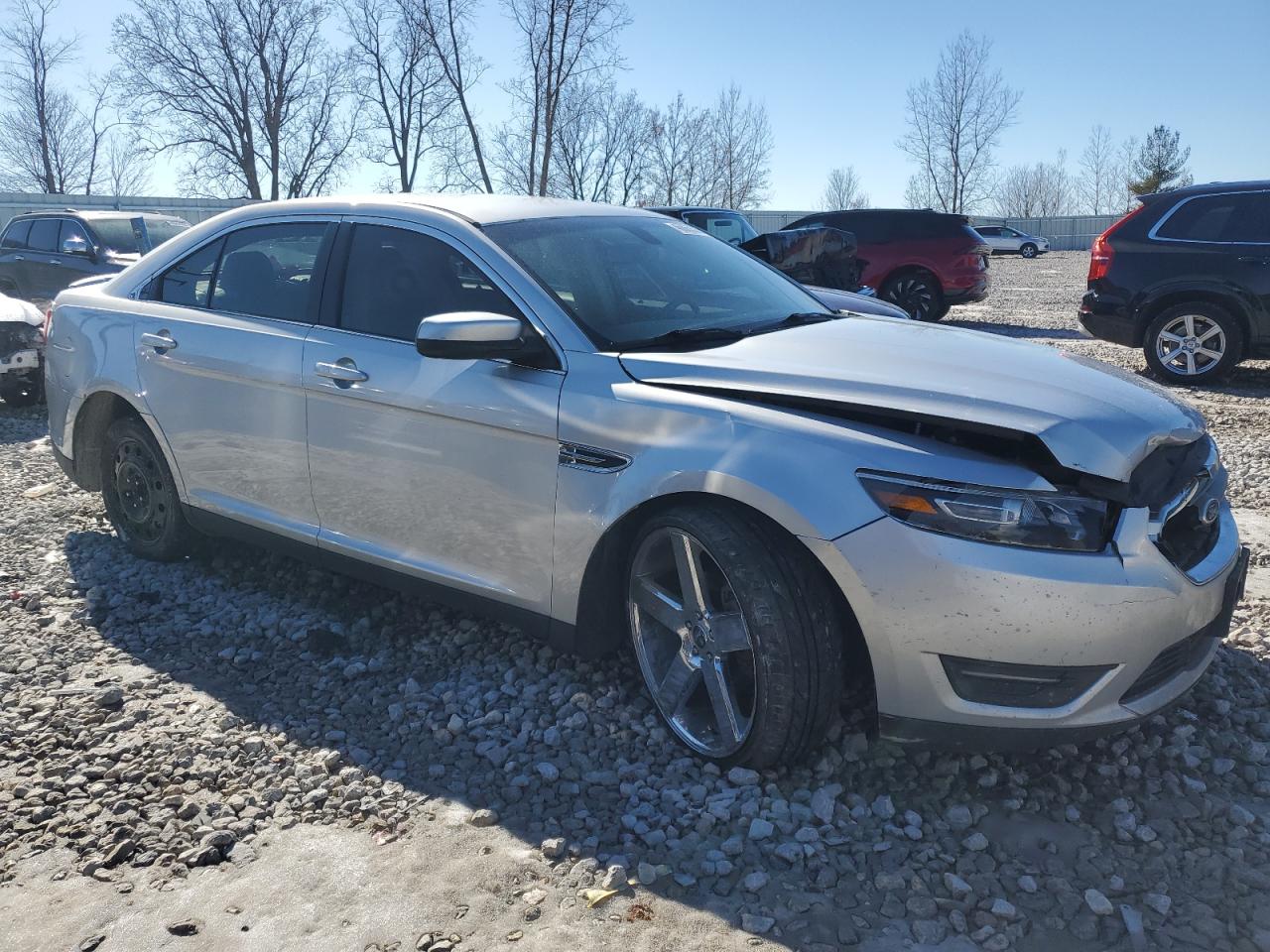 2015 Ford Taurus - Image 4