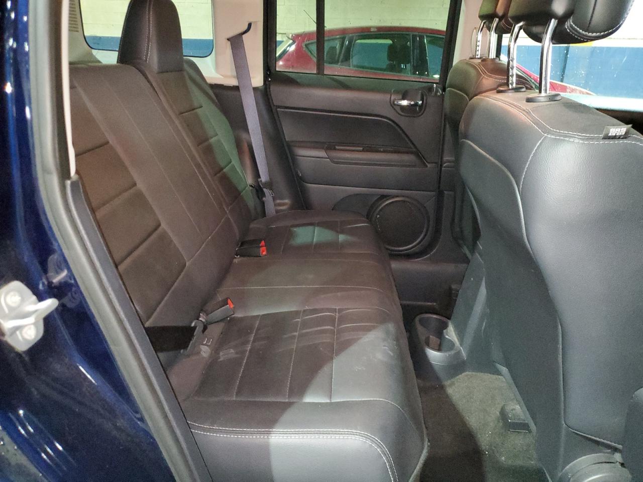 2015 Jeep Liberty (Patriot) - Image 11