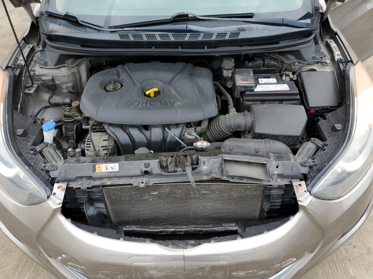 2013 Hyundai Elantra - Image 13