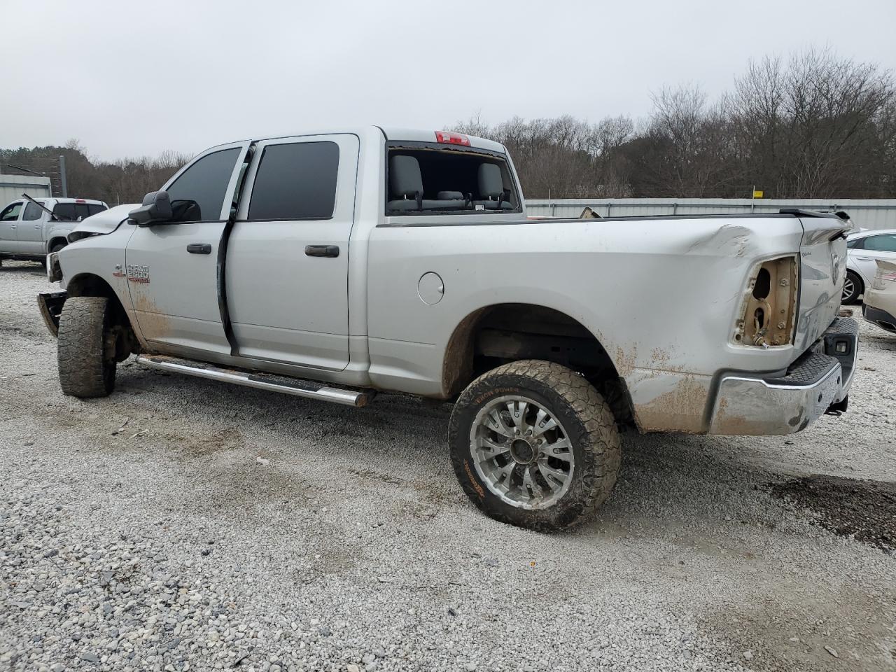 2016 RAM 2500 - Image 2