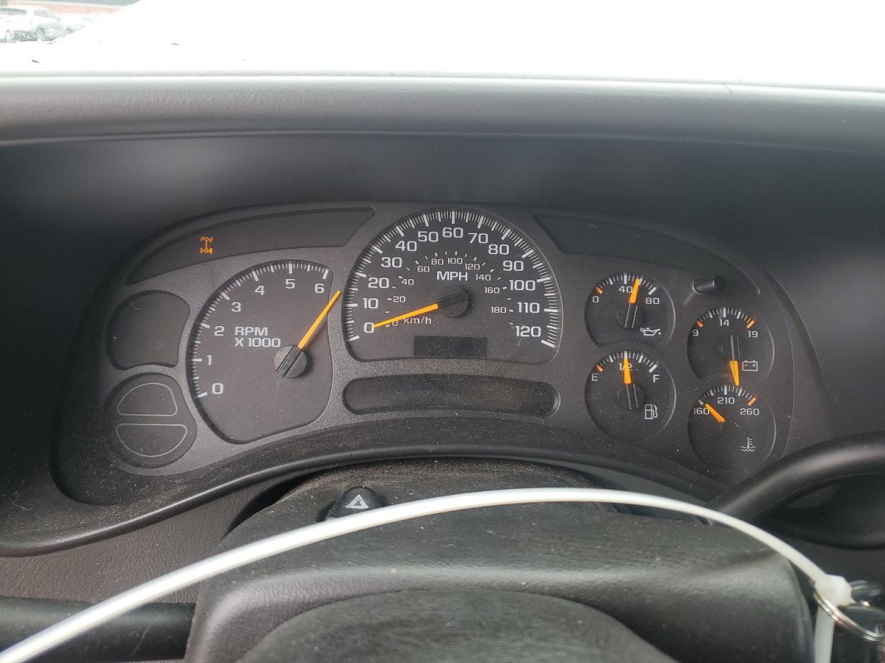 2004 GMC Sierra - Image 9