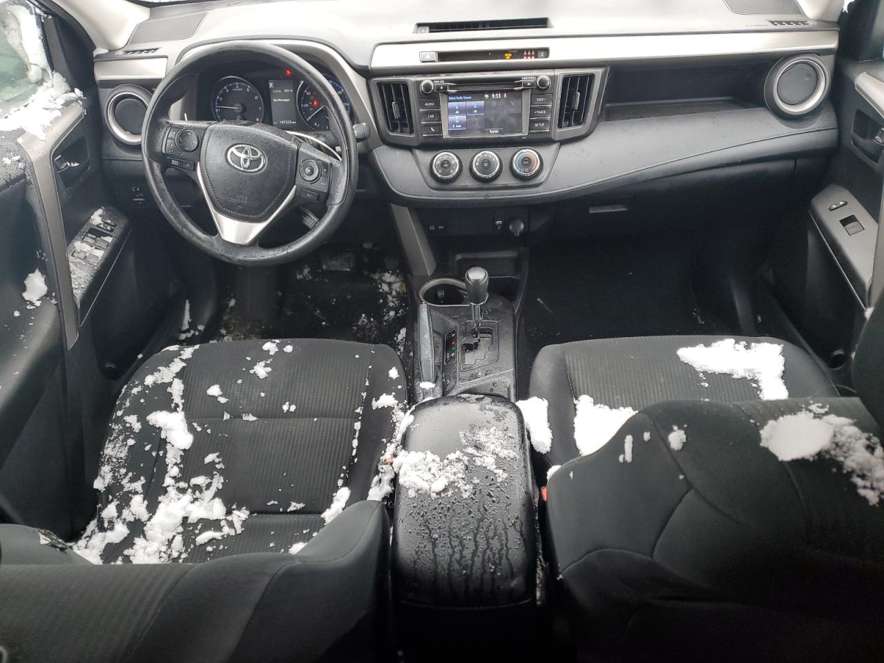 2017 Toyota RAV 4 - Image 8