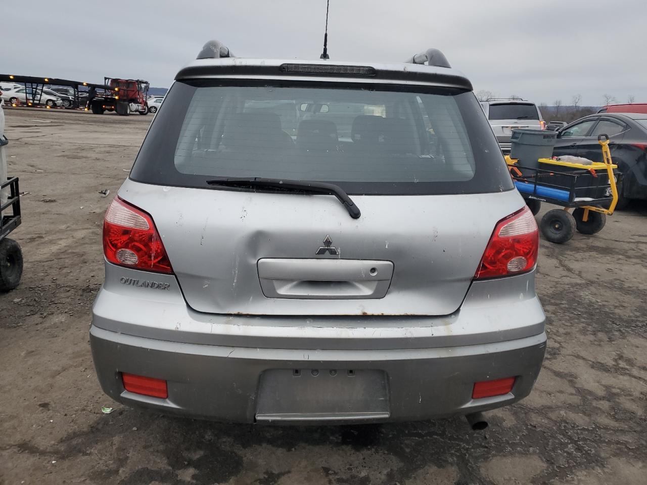 2006 Mitsubishi Outlander - Image 6