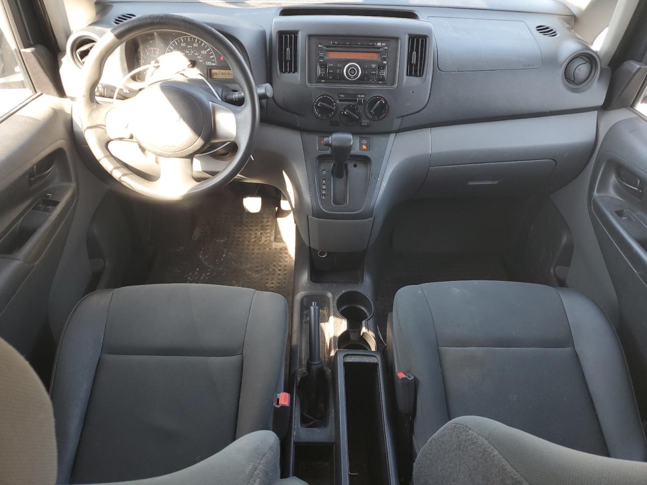 2015 Chevrolet Express - Image 8