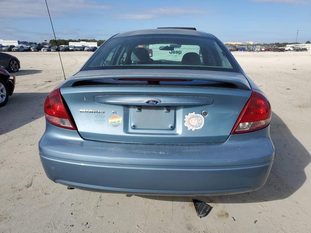 2005 Ford Taurus - Image 6