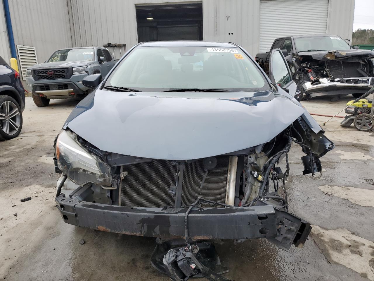 2017 Toyota Corolla - Image 5