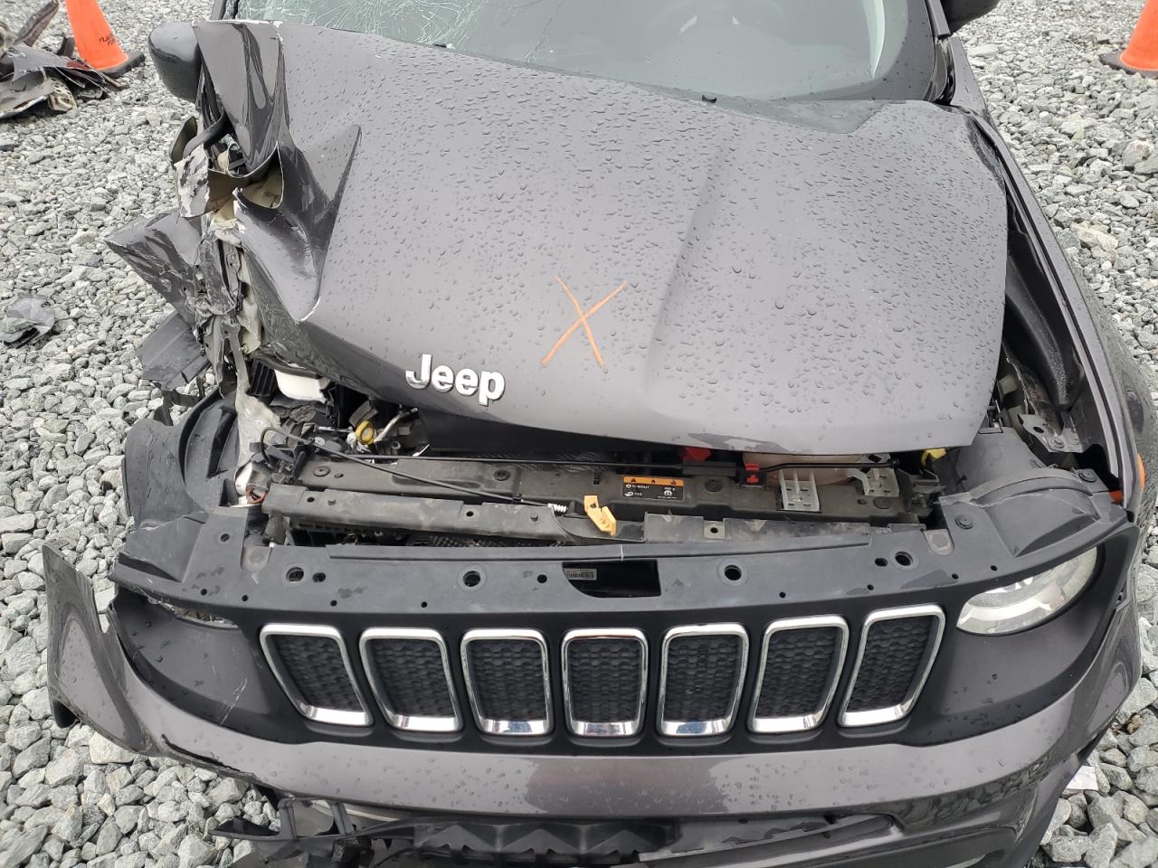 2020 Jeep Renegade - Image 11