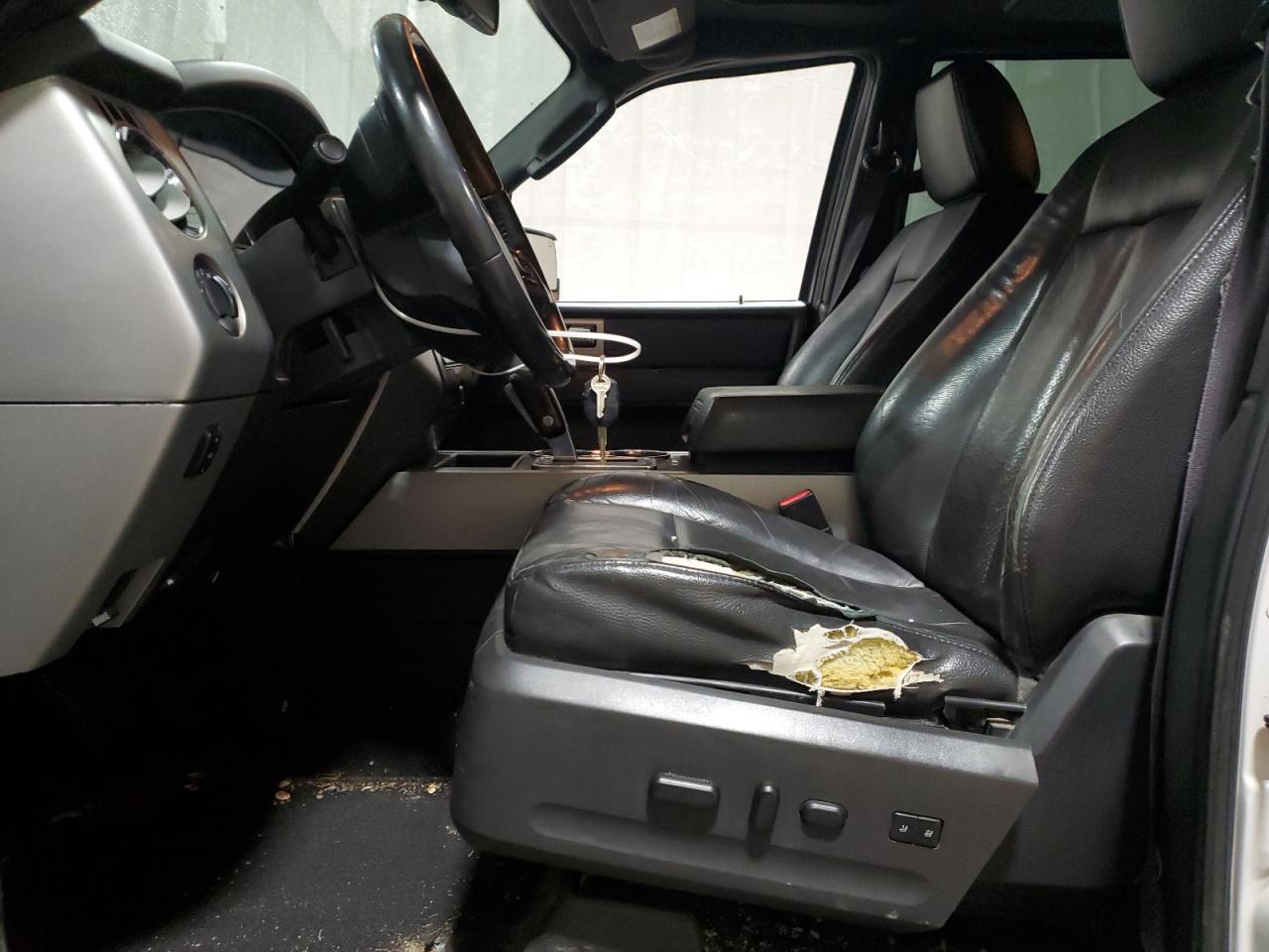 2010 Ford Expedition - Image 7