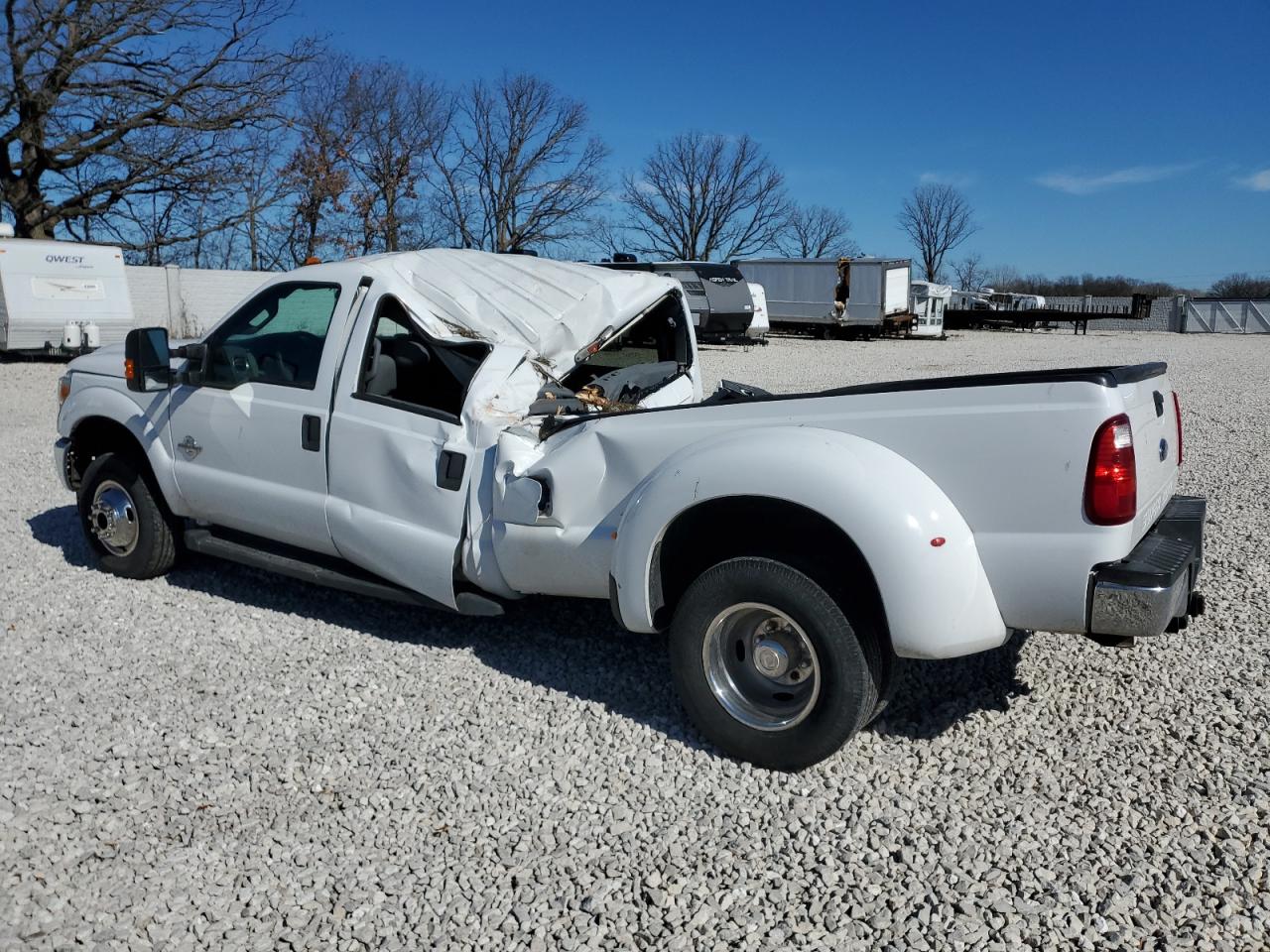 2015 Ford F350 - Image 2