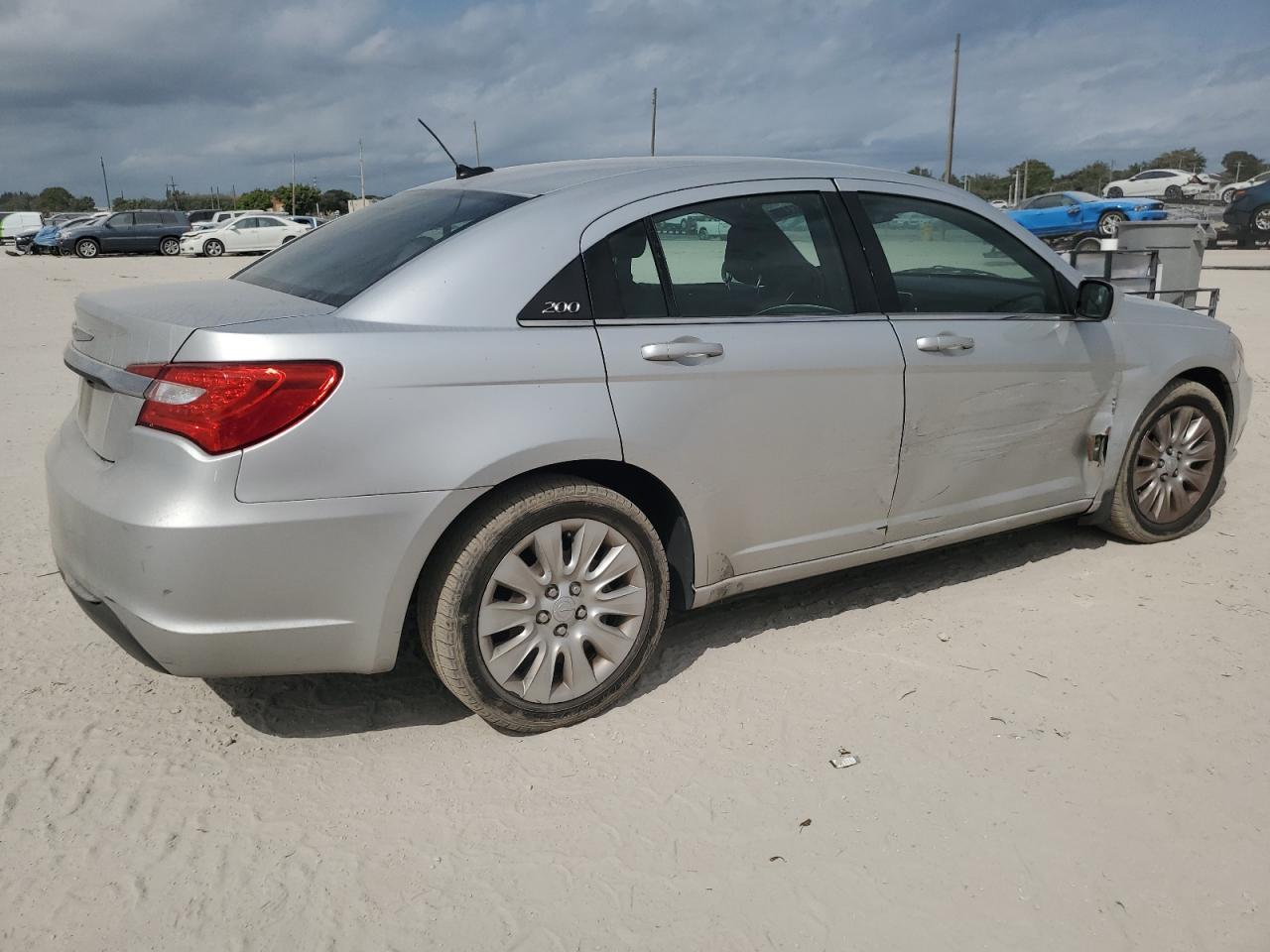 2012 Chrysler 200 - Image 3