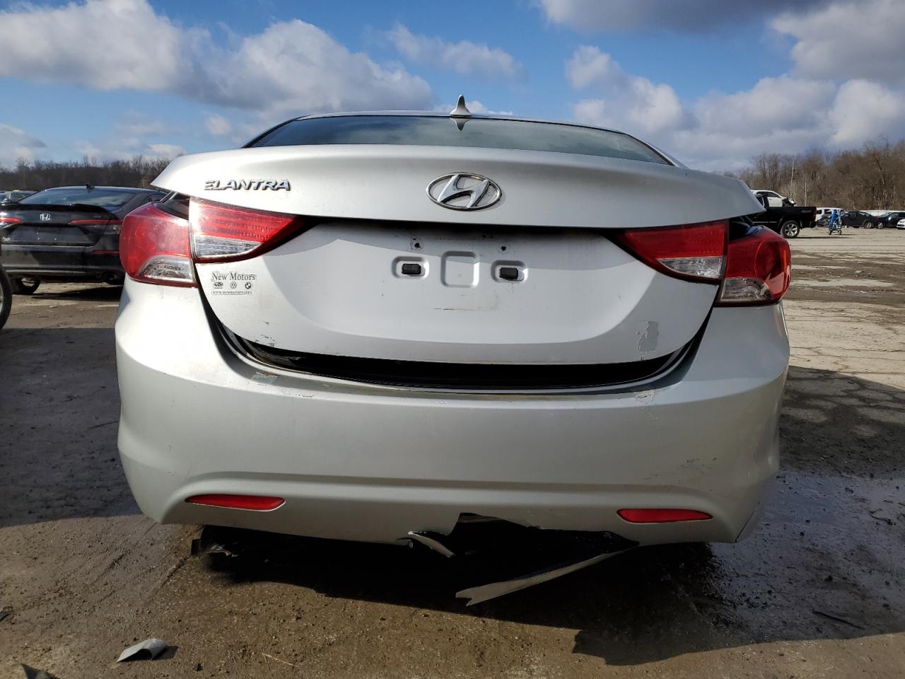 2013 Hyundai Elantra - Image 6