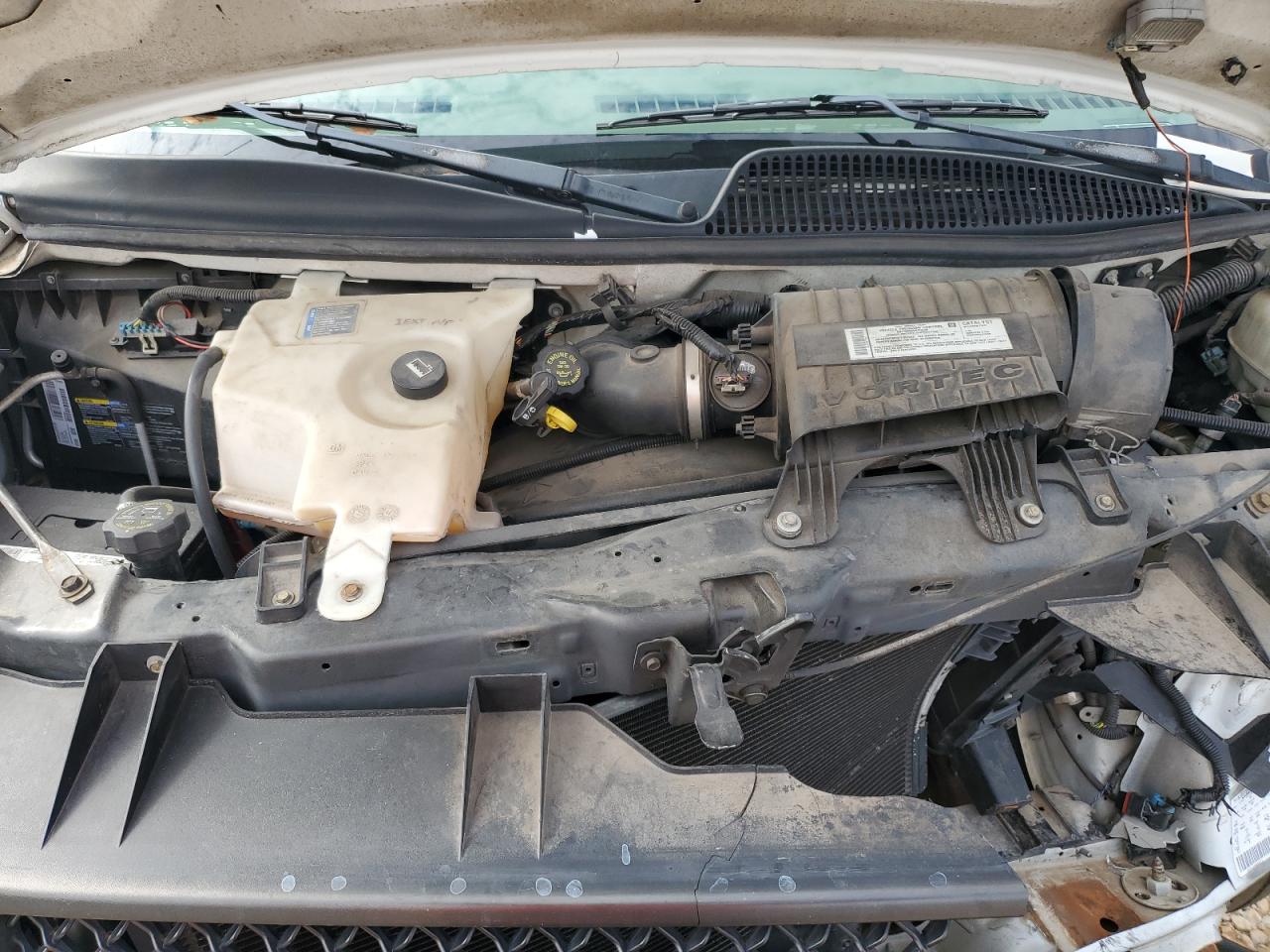 2008 Chevrolet Express - Image 12