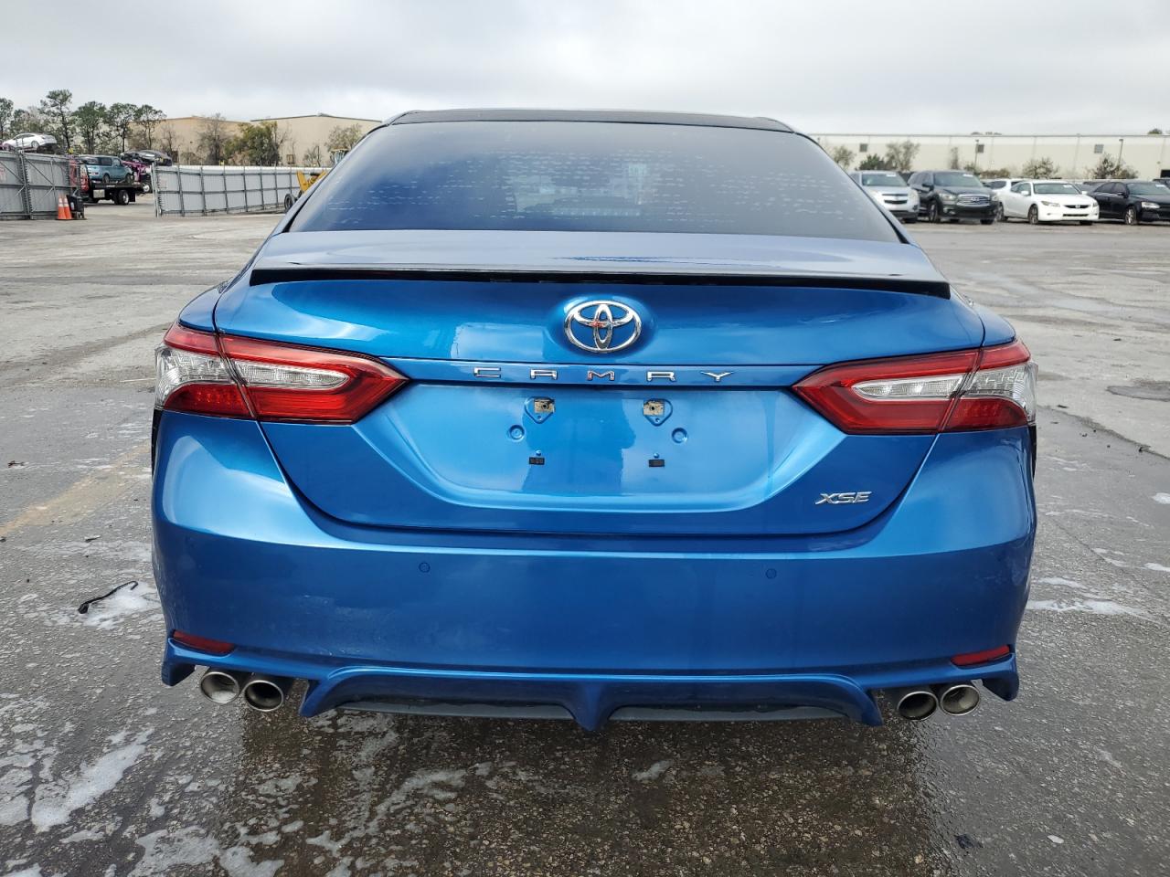 2018 Toyota Camry - Image 6
